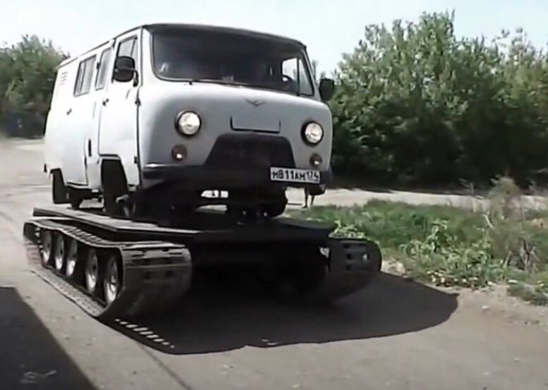 Буханка на гусеницах