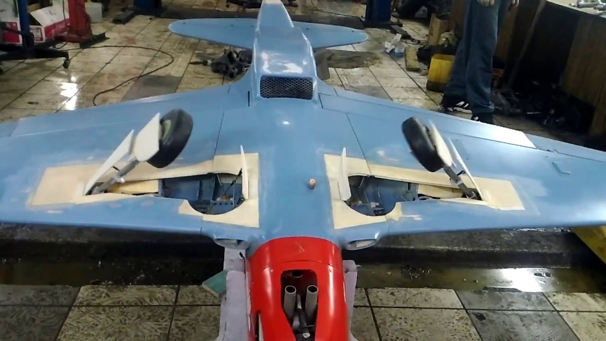 Убирающееся шасси истребителя Як-3