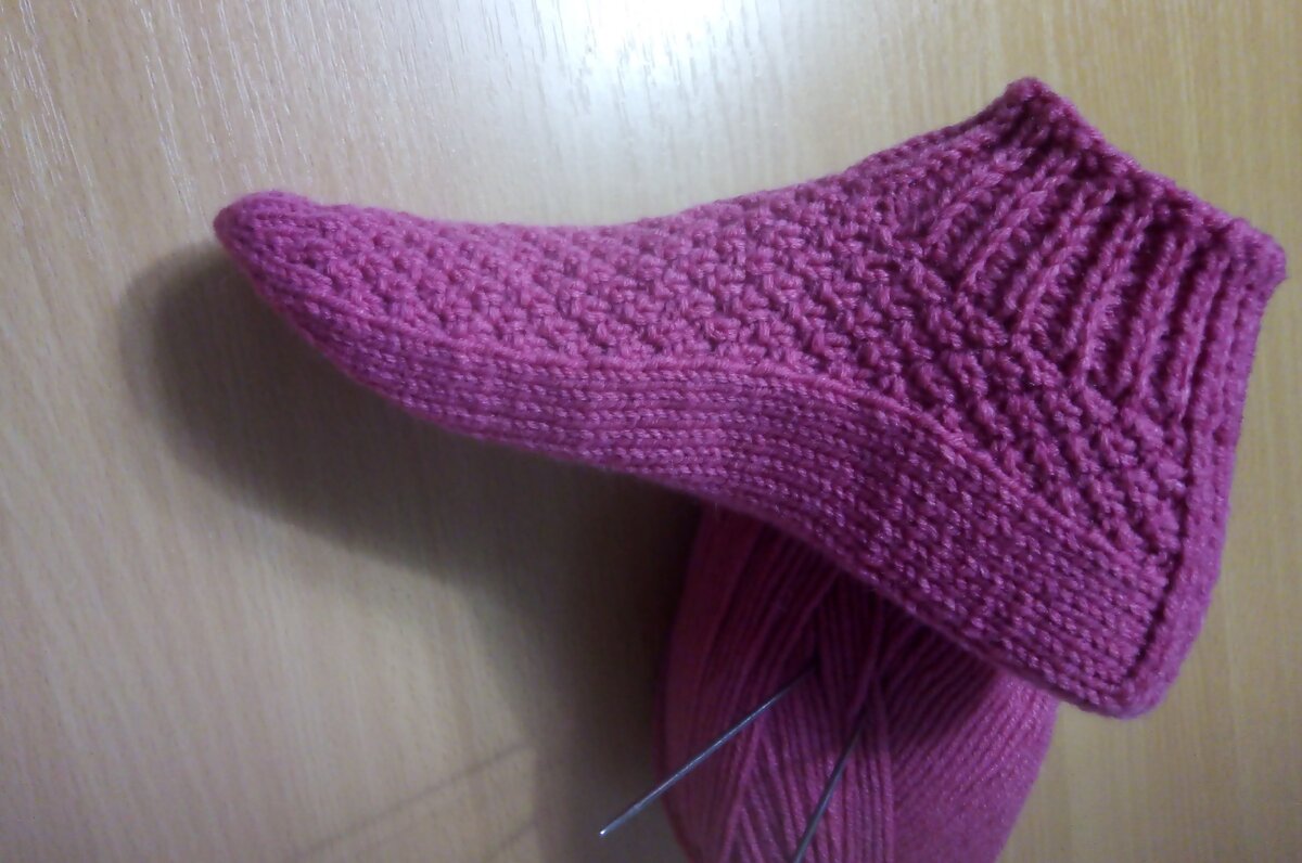 Two Needle Socks knit pattern