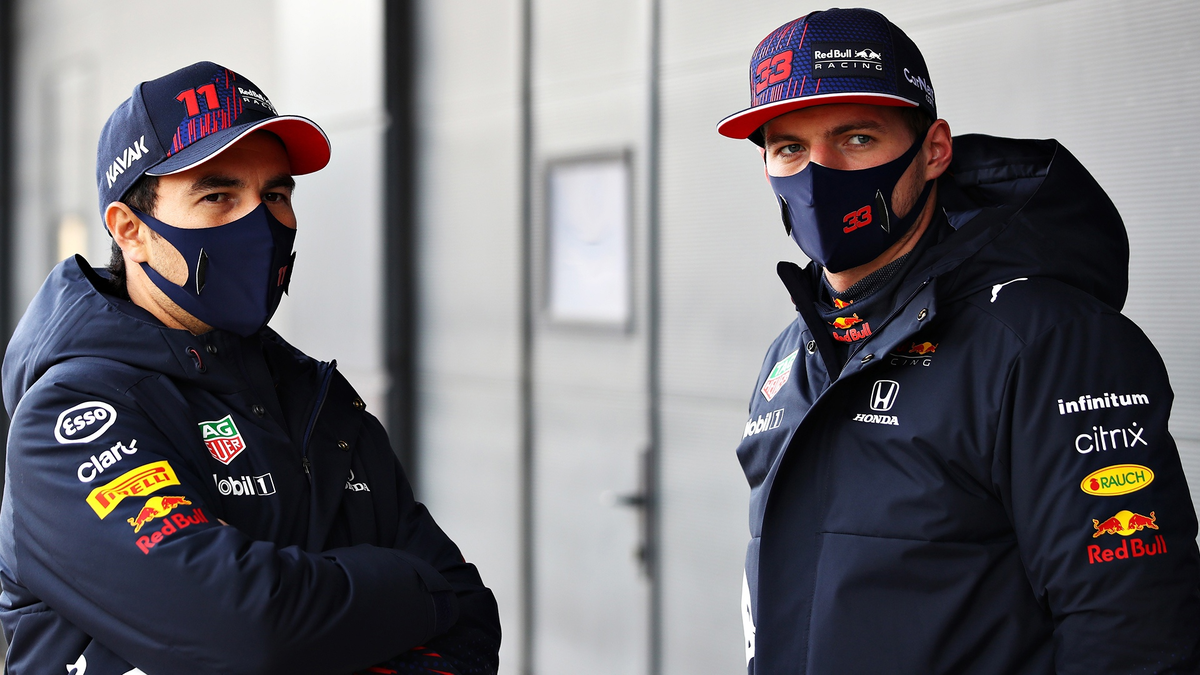 Серхио Перес и Макс Ферстаппен в форме Red Bull