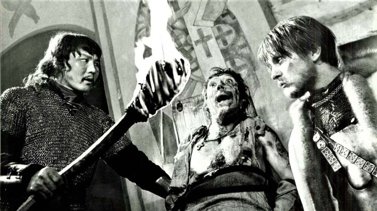 Кадры из фильма «Андрей Рублёв» (Производство: СССР. 1966 год; режиссёр – Андрей Тарковский).