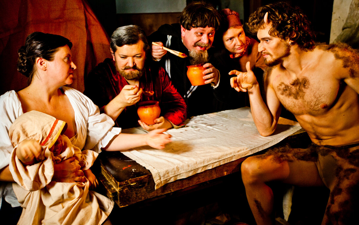 Кадр из фильма "Загадки Йорданса". Момент оживления картины.