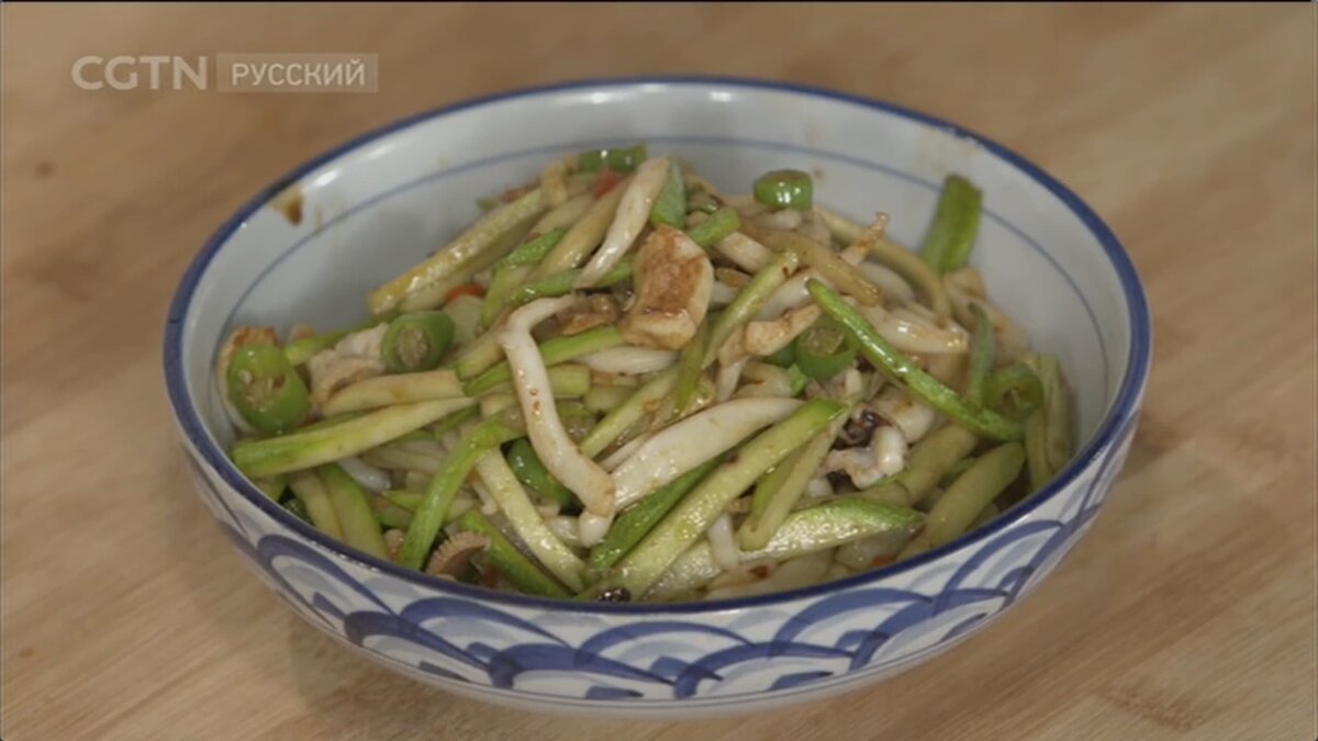 Оригинальная китайская передача Китайская кухня теперь переведена на русский язык. Есть что посмотреть на ТВ.