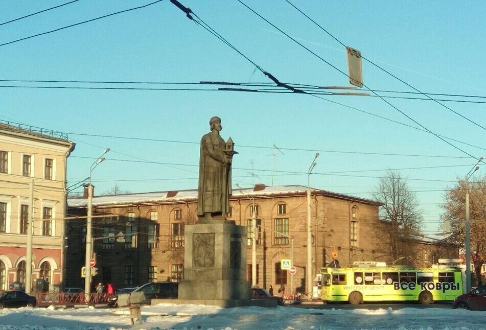 Памятник Ярославу Мудрому в Ярославле, фото автора