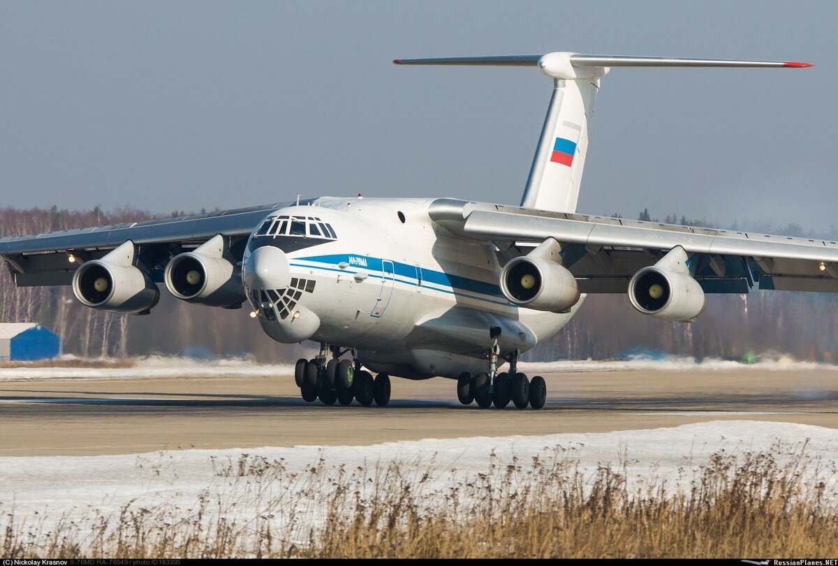 В издании было указано что одна катастрофа приходится на 549'900 летных часов. 