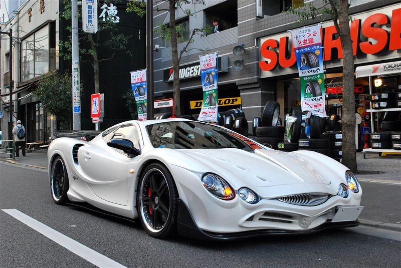 Mitsuoka Orochi