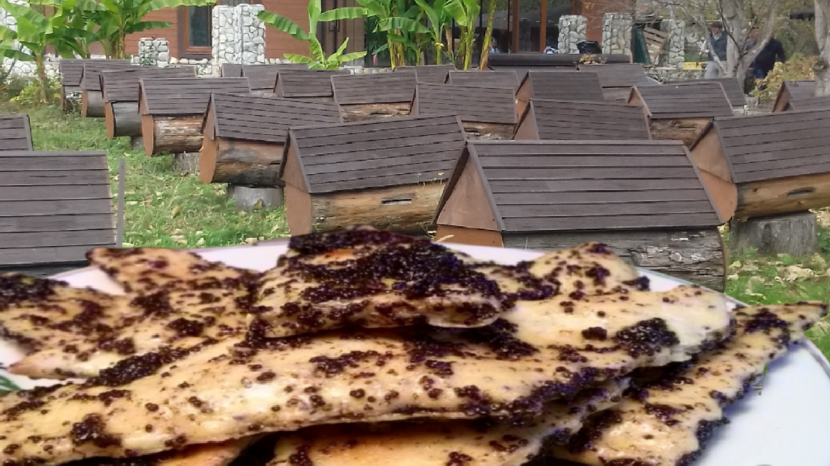 После дегустации, я потребовал от жены селёдочку, сами понимаете с чем)))