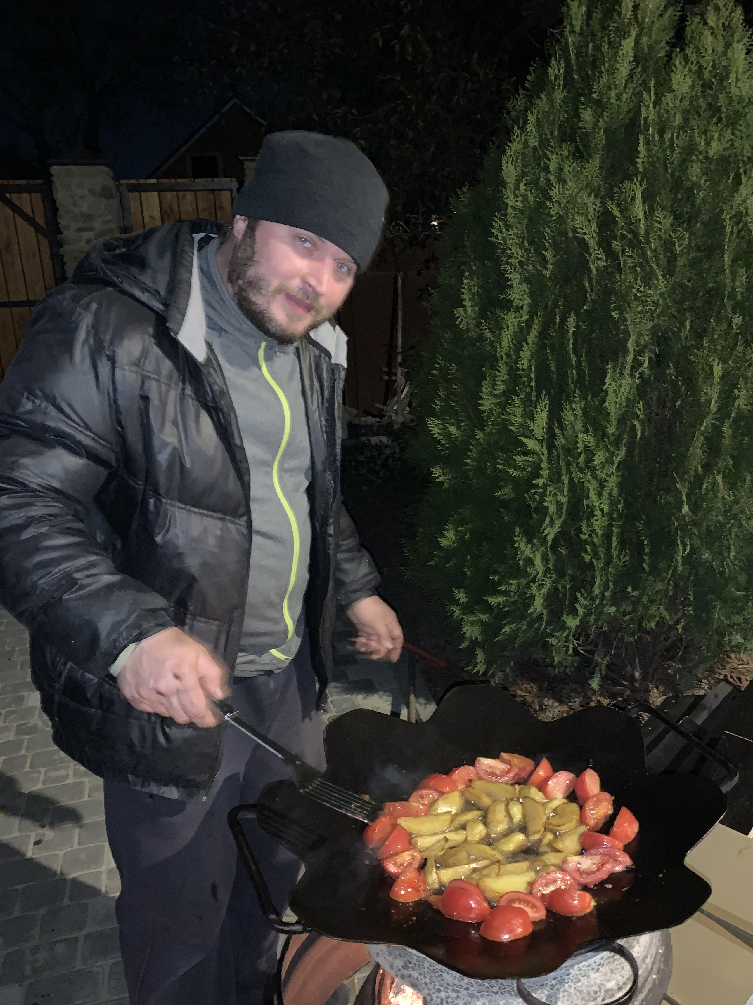 Надоело заляпывать жиром тротуарную плитку во время жарки шашлыка! Нашел отличное решение для мангальной зоны (мои фото)1