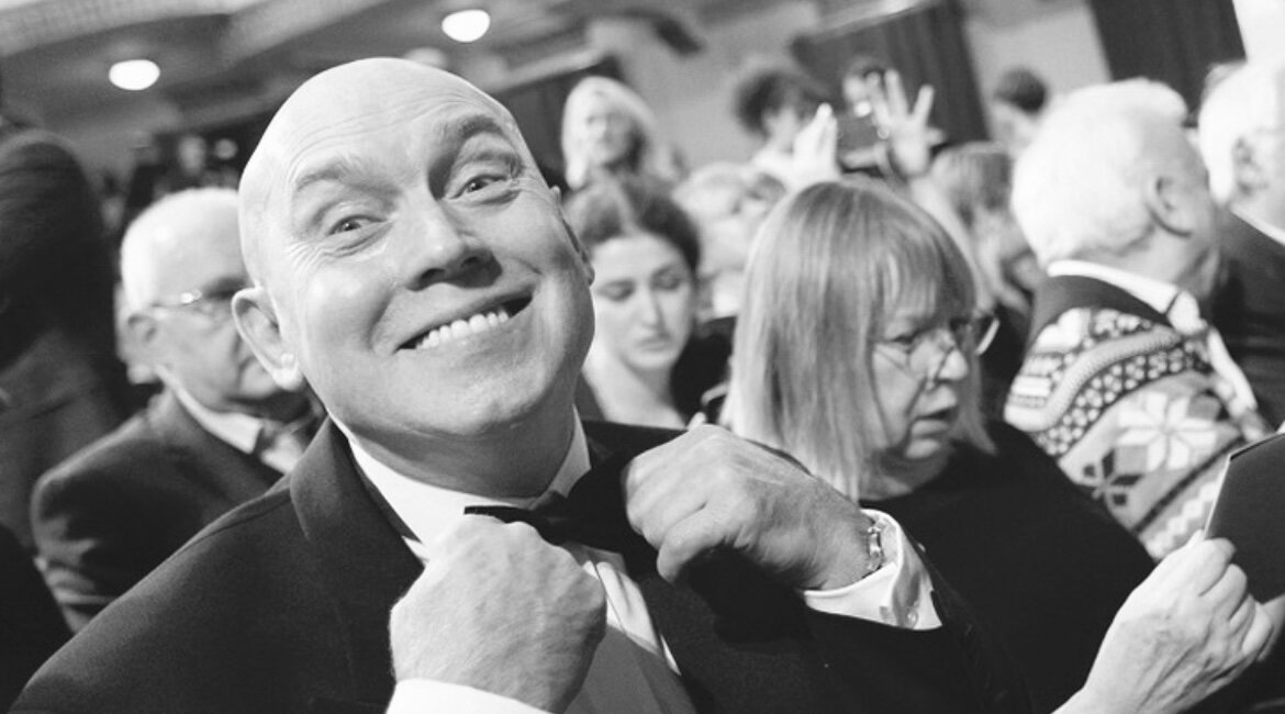 Народный артист России Виктор Иванович Сухоруков, родился 10 ноября 1951 года в Орехово - Зуево