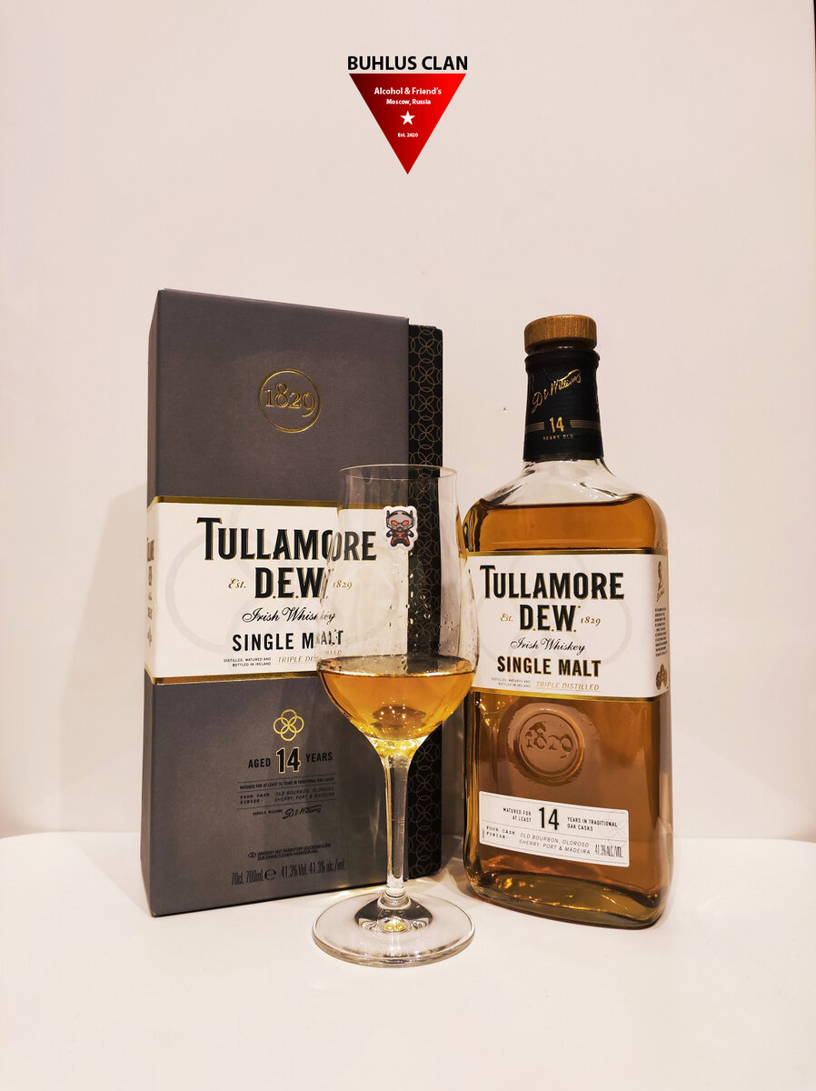 Фото из архива Бухлус Клан. Наклейку менять было лень.