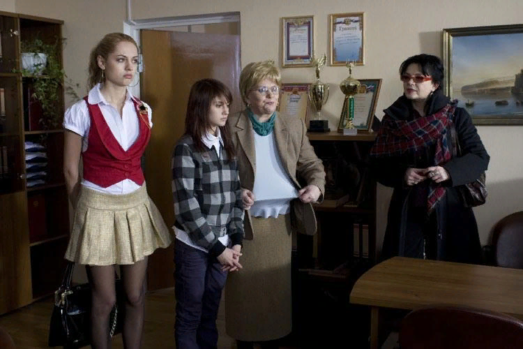 Кадры из сериала школа