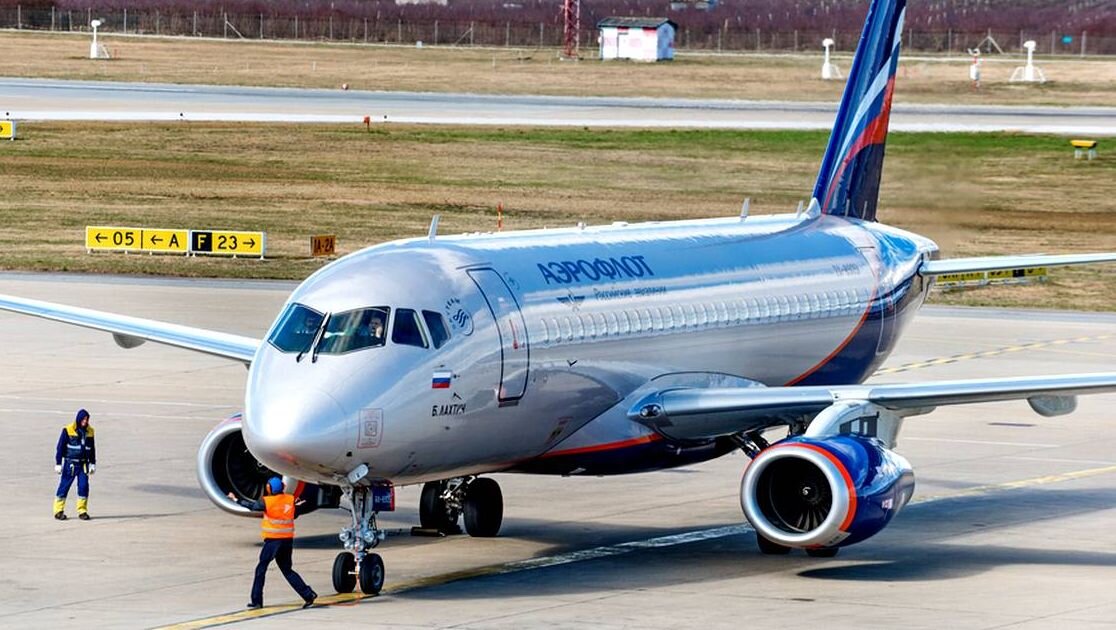 Самолет sukhoi superjet 100 картинки