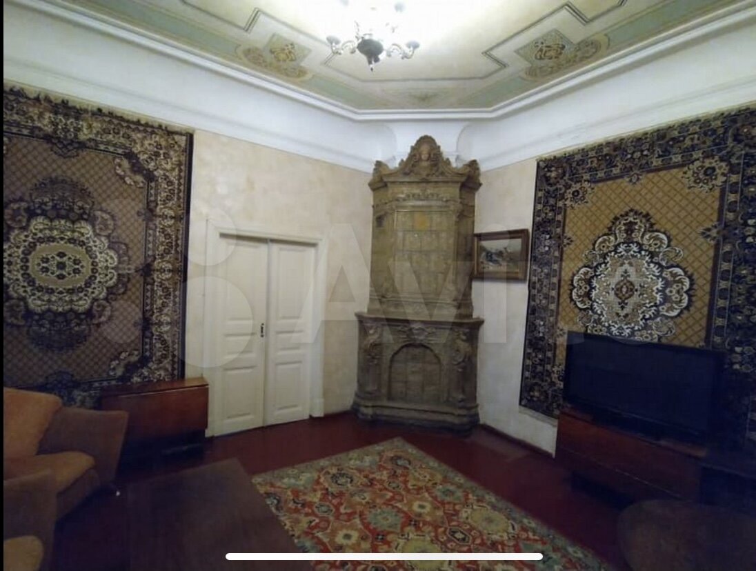 Печь, зачем то окрашенная  в чёрный 