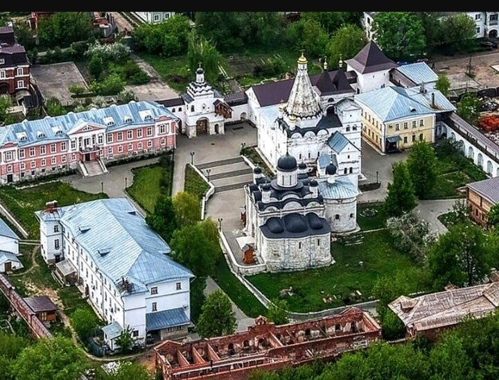 Введенский владычний женский монастырь. Введенский Владычный монастырь. Серпуховской Введенский Владычный женский монастырь фото. Серпухов. Серпуховская область.