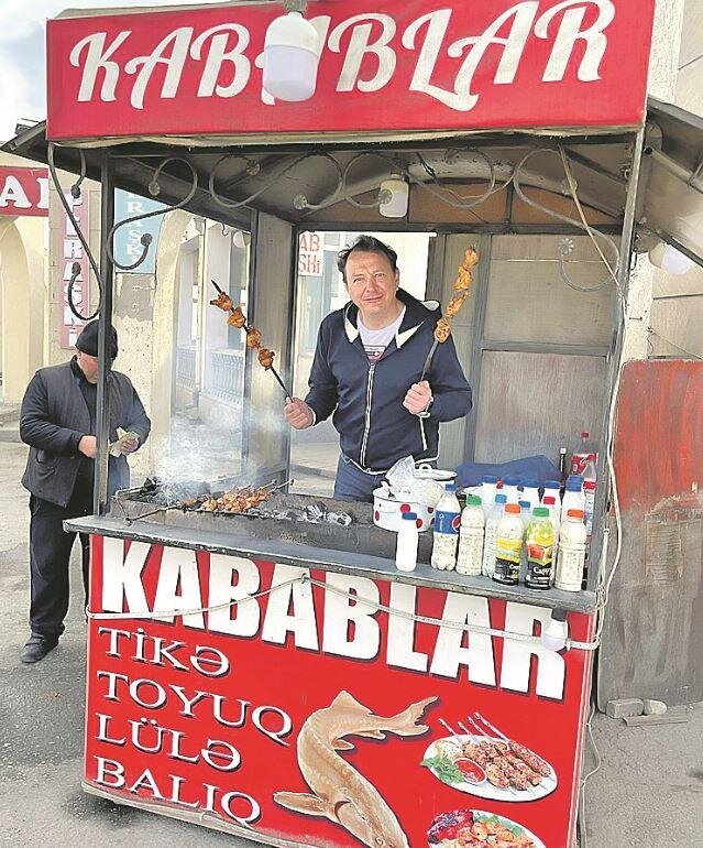 Марат Башаров и мясо. Много мяса. Фото: соцсети