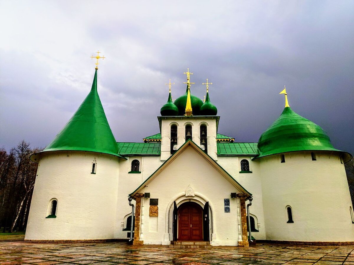 Храм прп. Сергия Радонежского (архитектор Щусев)