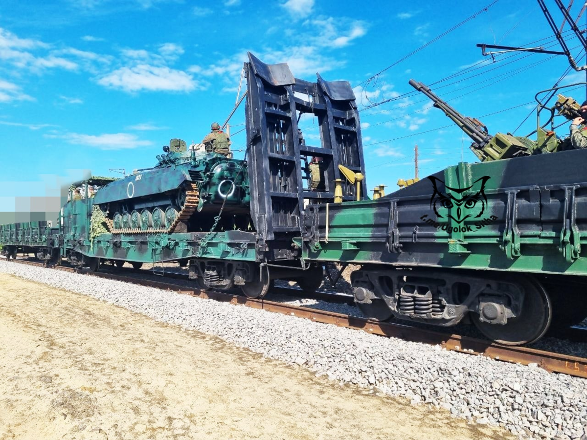 Мы успешно вернулись к бронепоездам! Те в очередной раз доказывают свою необходимость!