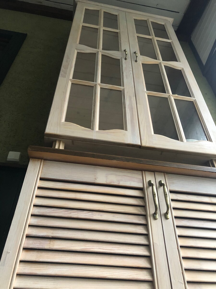 шкаф сервант