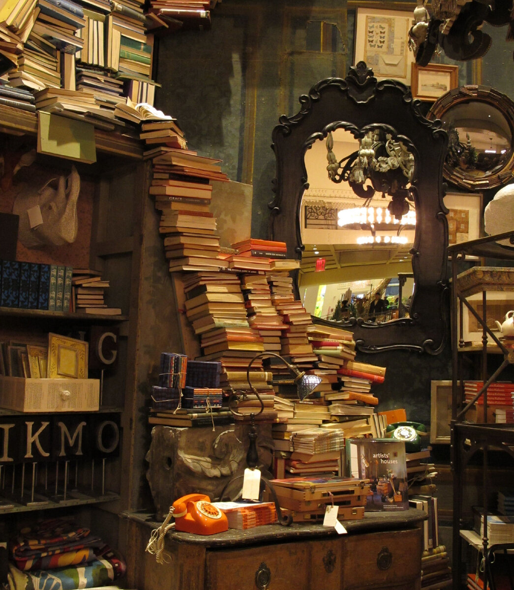 Фото из открытых источников. Передаёт антураж той квартиры. Своих фото тогда я не делала...