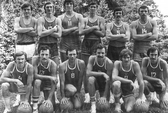 Мюнхен 1972, Олимпийская сборная СССР по баскетболу: Анатолий Поливода, Модестас Паулаускас, Зураб Саканделидзе, Алжан Жармухамедов, Александр Болошев, Иван Едешко, Сергей Белов, Михаил Коркия, Иван Дворный, Геннадий Вольнов, Александр Белов, Сергей Коваленко.