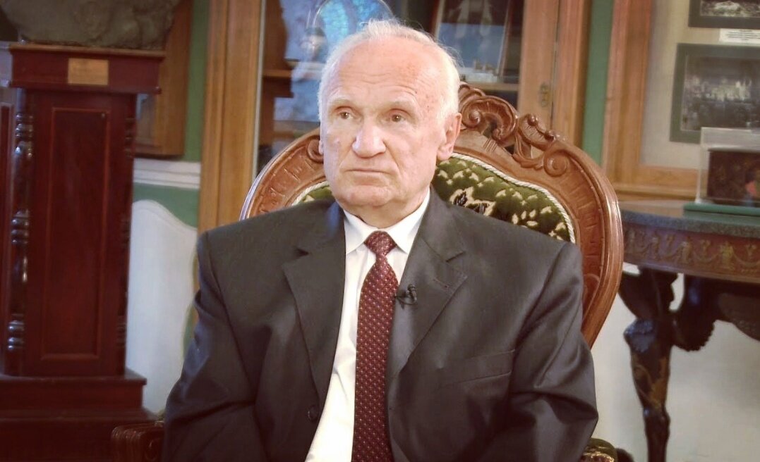 Алексей Ильич Осипов — учёный-богослов, педагог и публицист, доктор богословия, заслуженный профессор Московской духовной академии, апологет, проповедник, писатель, православный катехизатор.