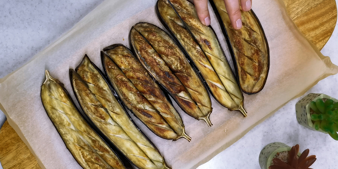 Все баклажаны уходят на эту закуску по-турецки. Вкуснота необыкновенная, съедаются мгновенно