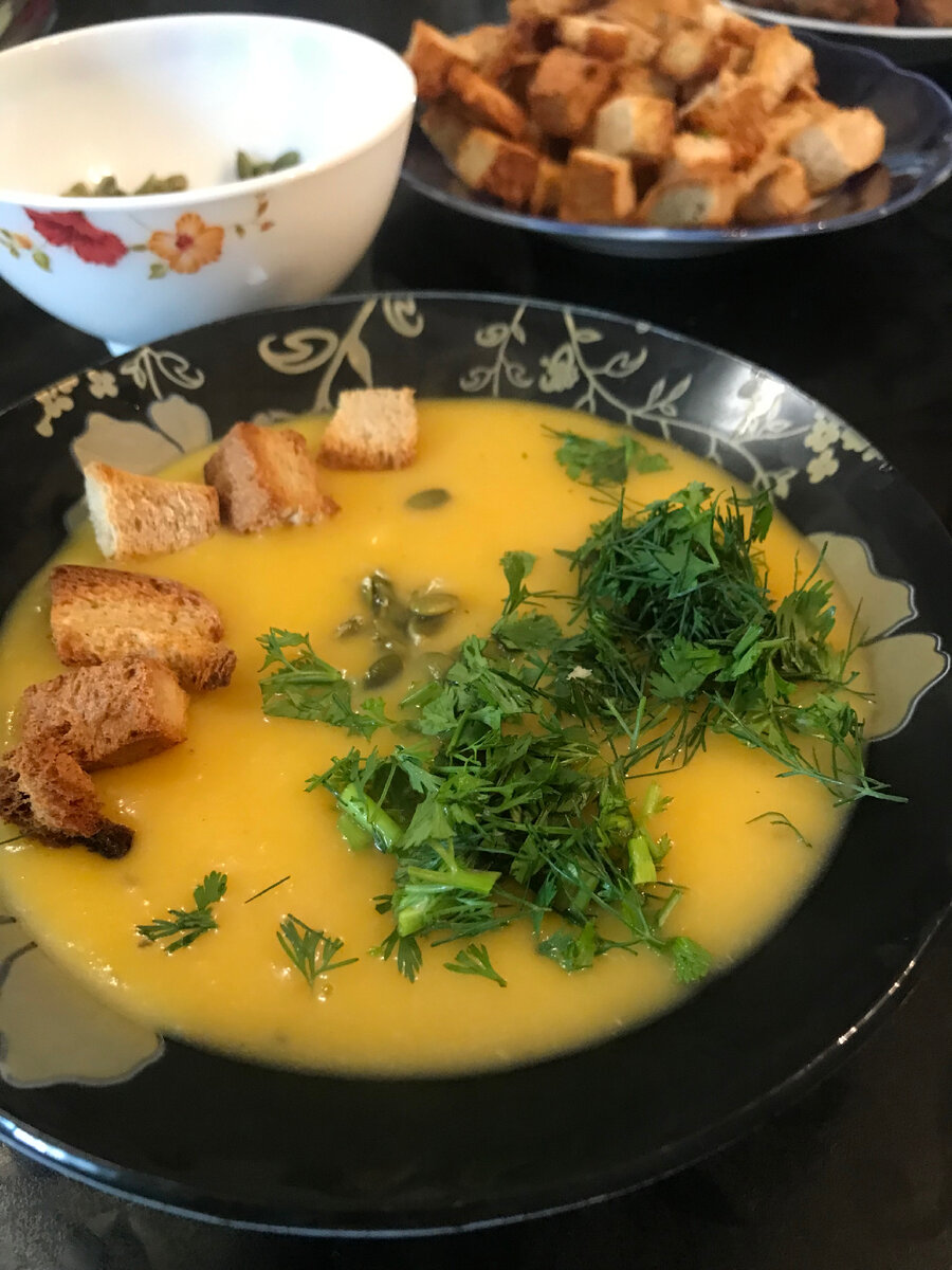 Рецепт супа с тыквой и зеленью: вкусное и полезное блюдо для осени