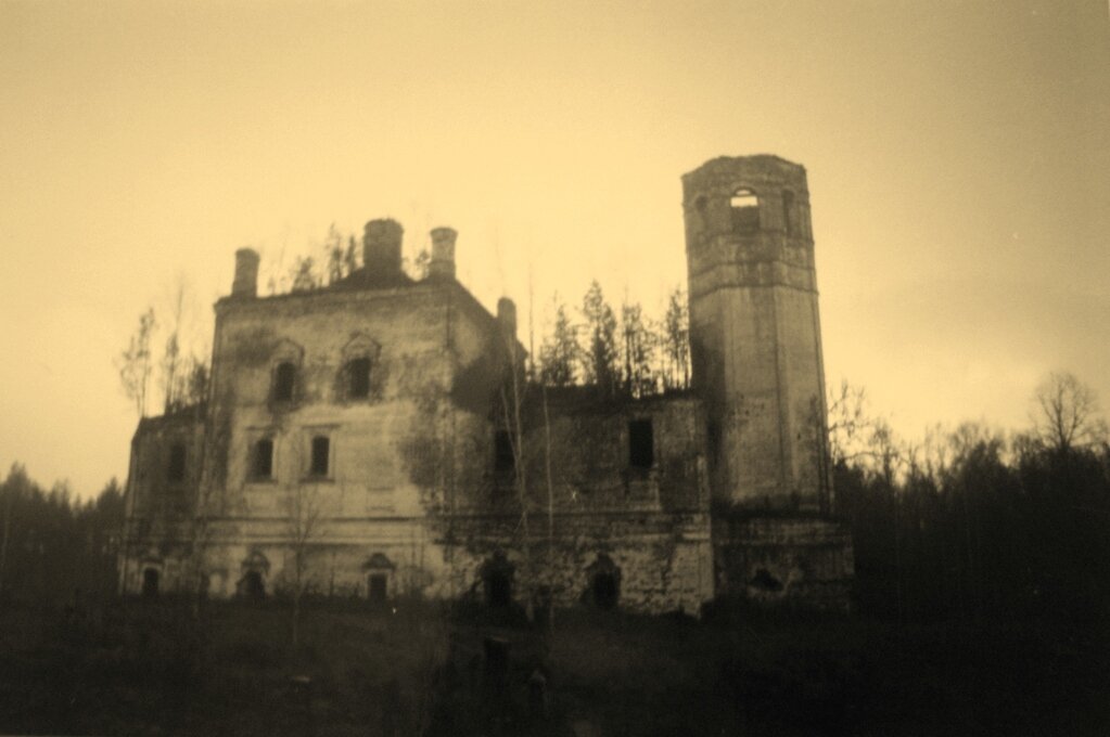 Старые фотографии храма. Источник: xpeh13.ru