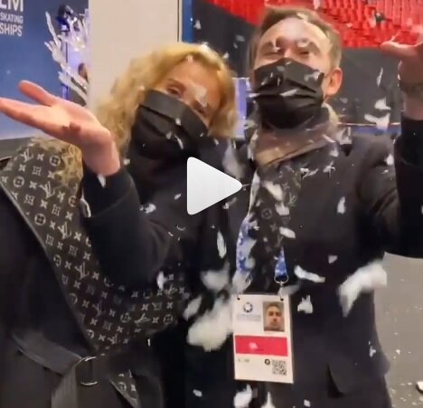 Тутберидзе и Глейхенгауз перед короткой загадали загадку болельщикам. Источник скриншота-  инстаграмм teamtutberidzee