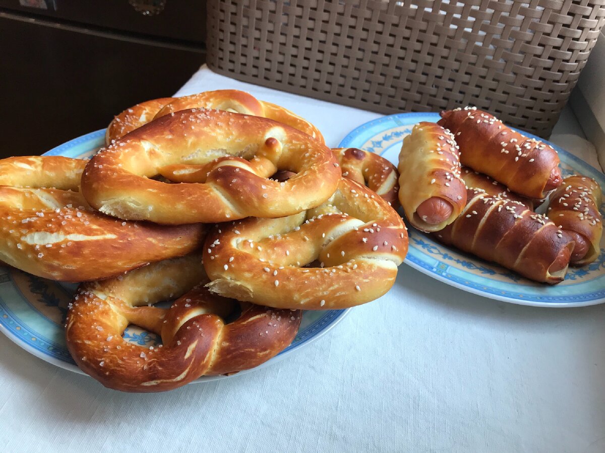 Брецель (brezel) — немецкий крендель к пиву по баварски и по швабски