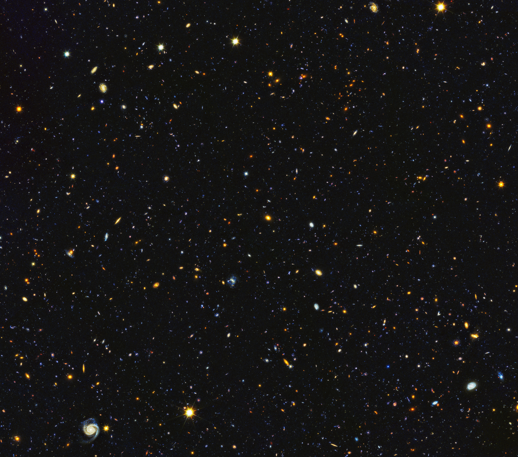 Hubble Ultra-Deep Field (HUDF) — изображение небольшого региона космоса, составленное из данных, полученных космическим телескопом «Хаббл» 2003 -2004 г.