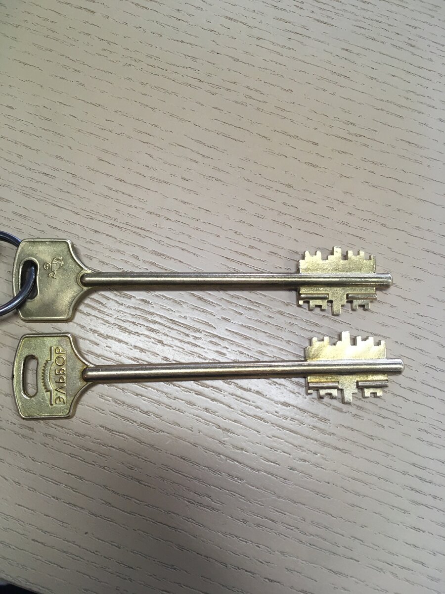 Сверху оригинал , снизу дубликат 