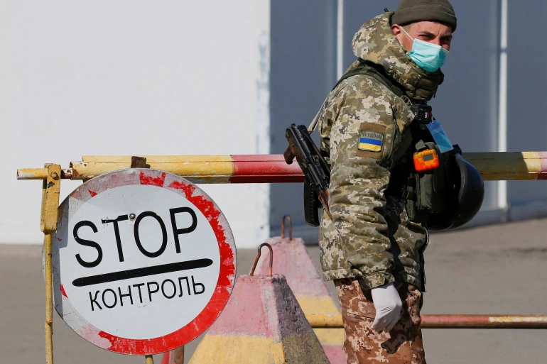В последние недели возобновившиеся столкновения на линии фронта между украинскими правительственными силами и поддерживаемыми Россией сепаратистскими силами охватили восток Украины.
