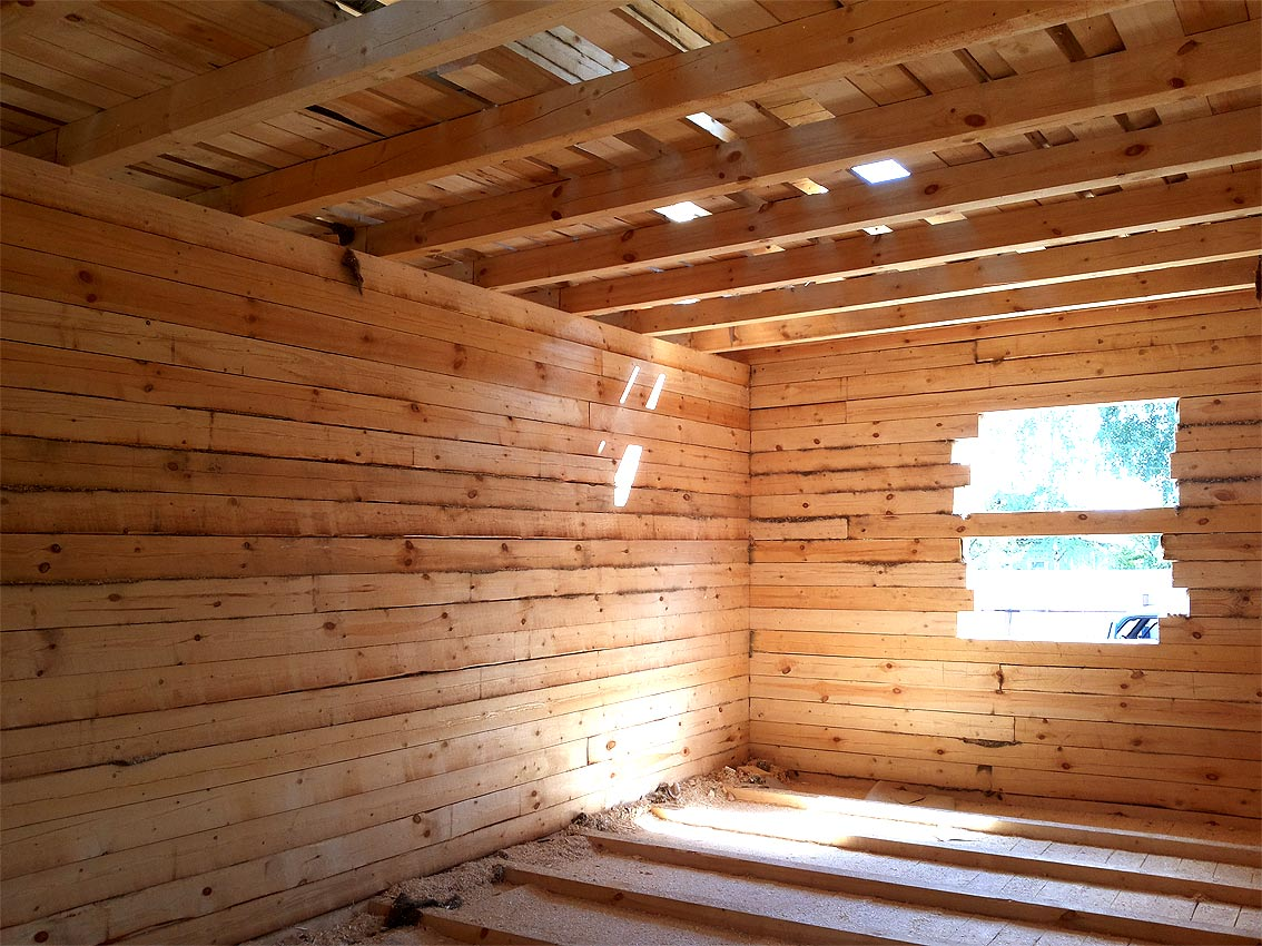 Как сделать наружное утепление потолка в деревянном доме?