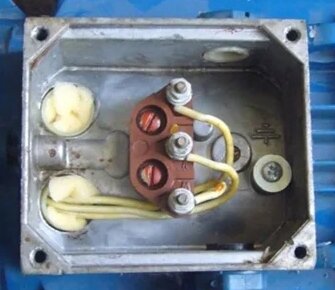 Три вывода обмоток двигателя