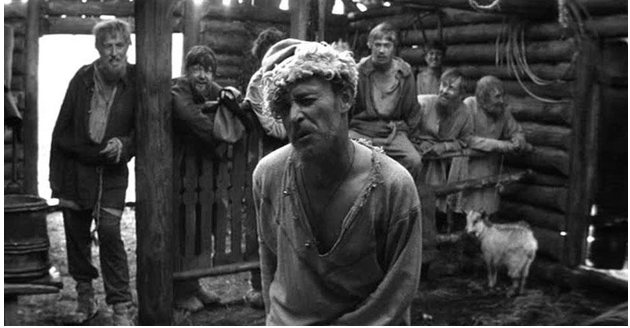 Ролан Быков в фильме «Андрей Рублёв». Фото: www.vokrug.tv