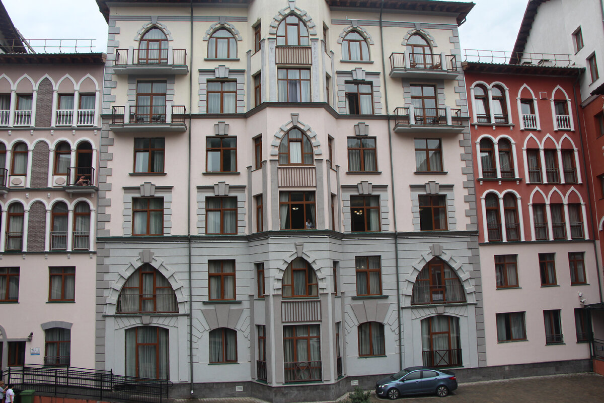 Один из корпусов отеля.