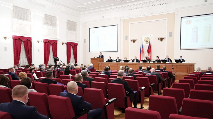 Доходы и расходы составят соответственно по 137,9 млрд рублей