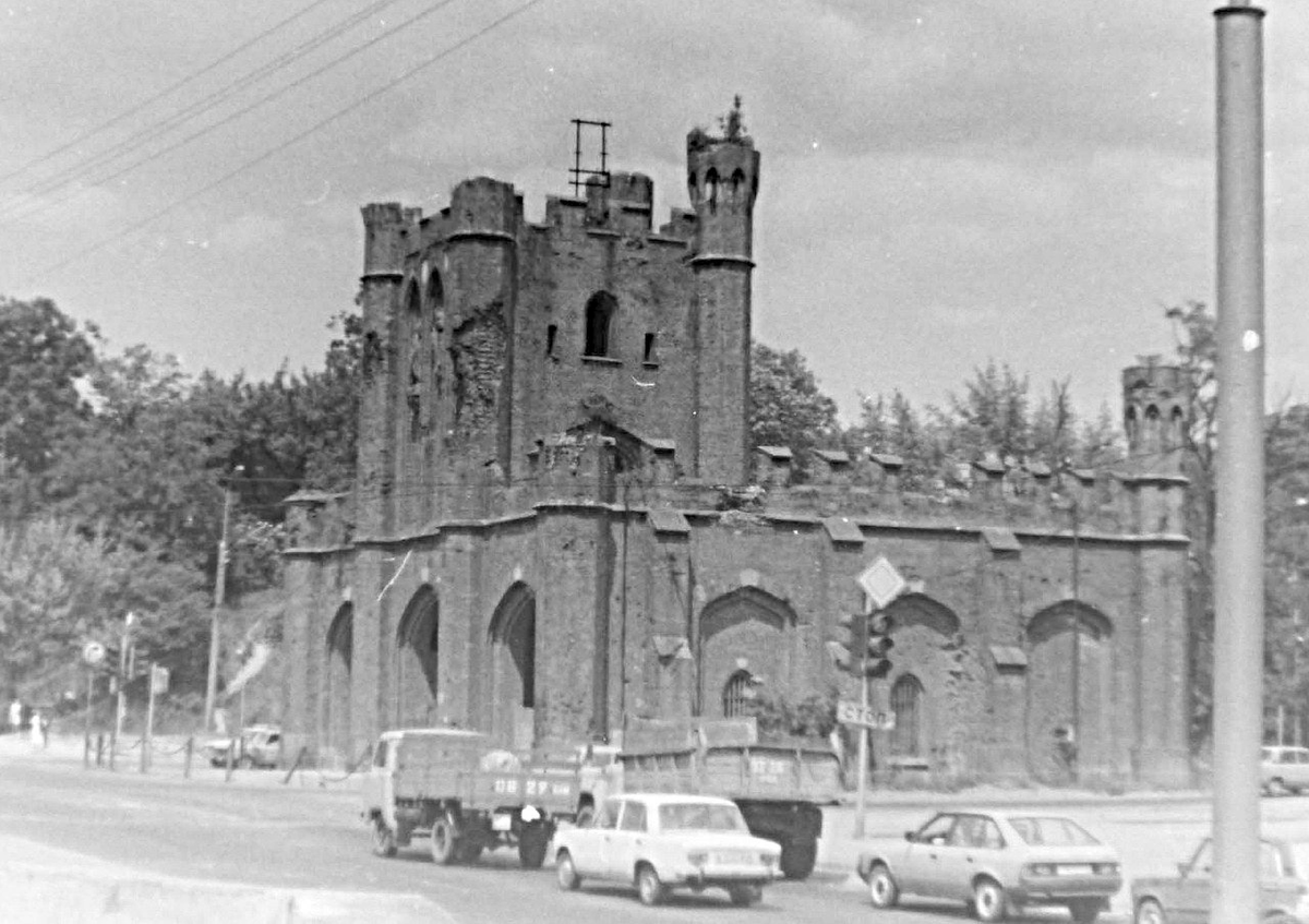 Кафедральный собор Кенигсберга в 1944 году