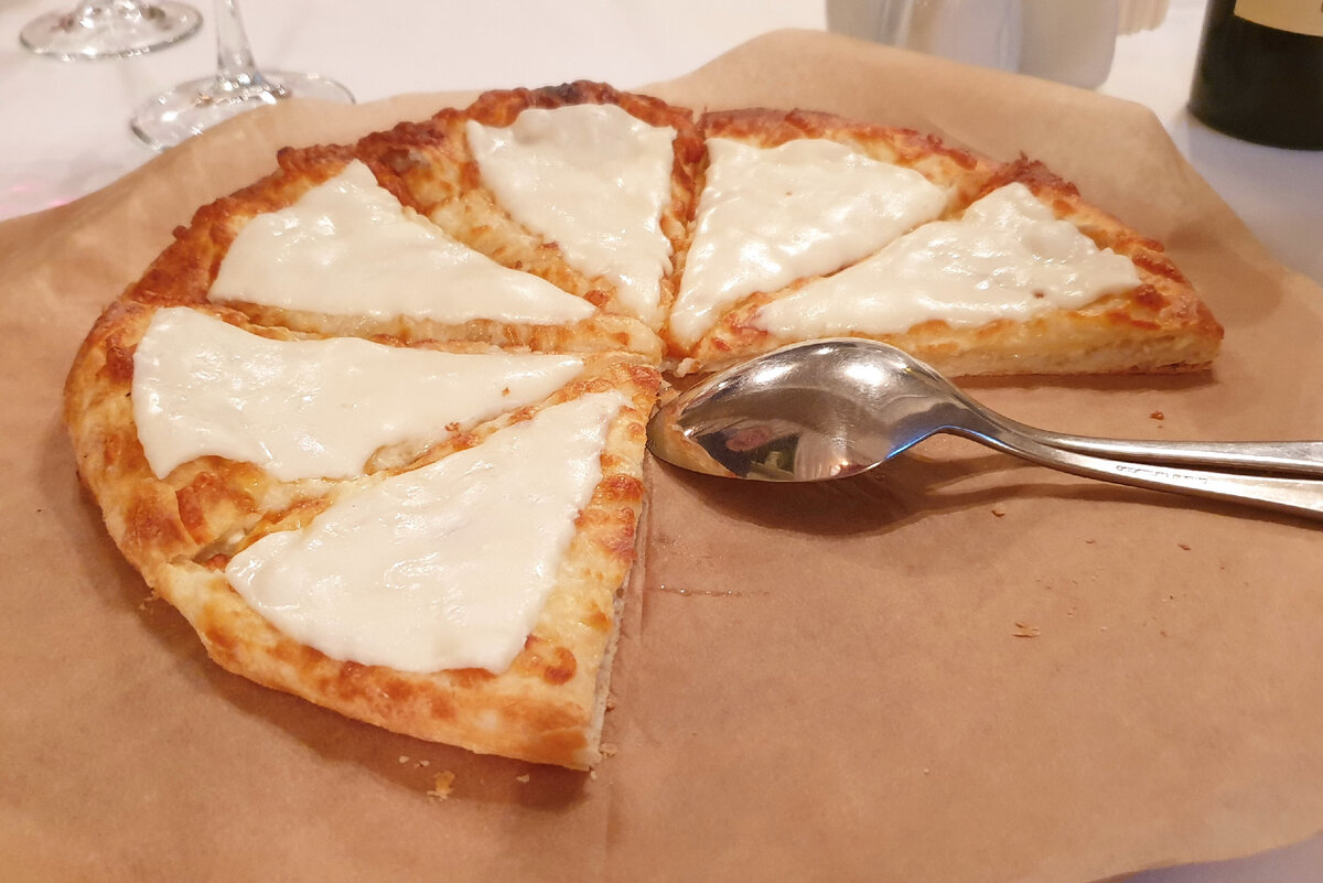 Хачапури Мепури за 750 рублей