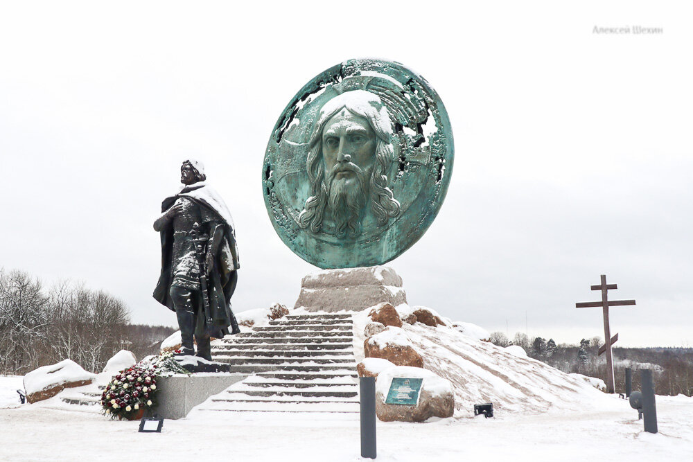 Парк александра невского тосненский район фото Мемориал на месте молитвы Александра Невского на Графской горе. Путник из Ленобл