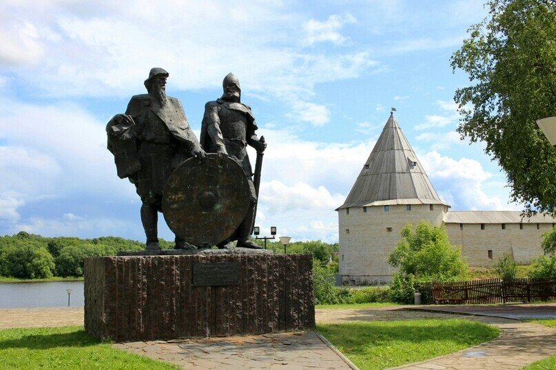 Русско волхов. Ладога столица древней Руси. Старая Ладога Волхов. Рюрик в Ладоге. Река Волхов Старая Ладога.