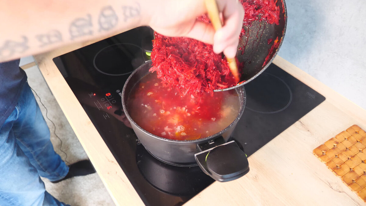 Как то у тещи попробовал борщ без мяса, очень понравился. Готовится ...