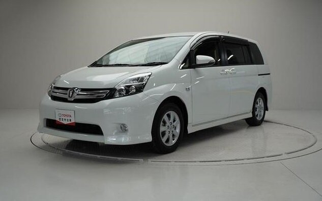 Фото внешности и салона, листайте.