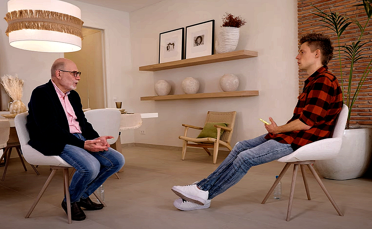 Борис Акунин и Юрий Дудь. Скриншот из интервью 