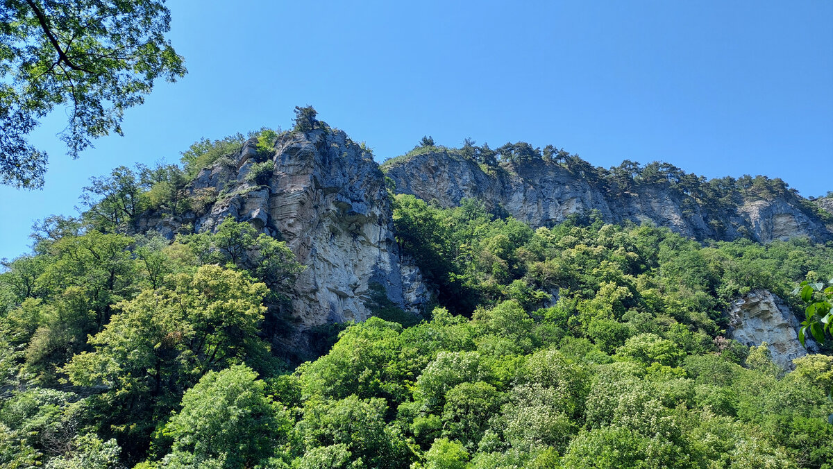 Орлиные скалы