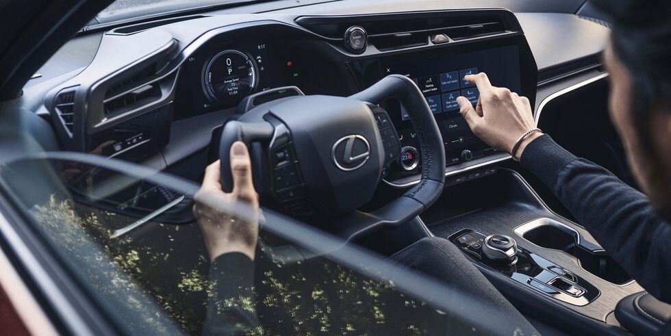 Lexus RZ450e