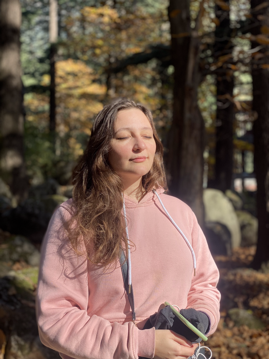 Близнецы до 6-го градуса знака часто любят находиться в лесу, так как символ этой накшатры — олень.