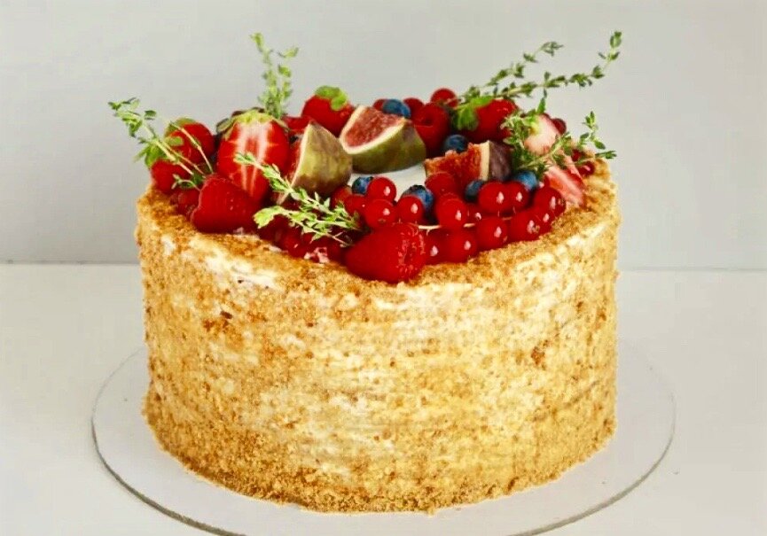 Рецепт: Клубничный торт - Дачный рецепт тортика без выпечки.