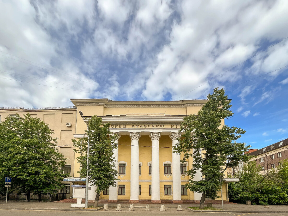 Пешеходная прогулка по востоку Москвы. Следственный изолятор, дом из  